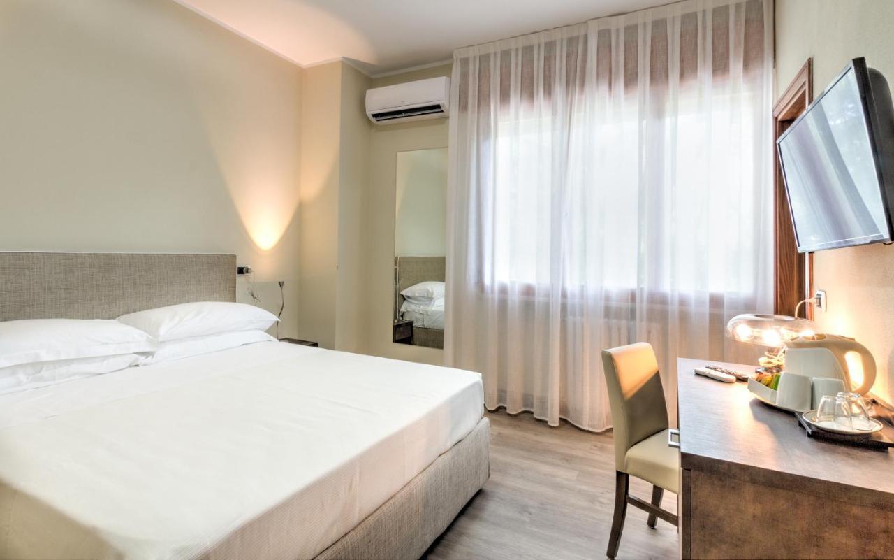 Hotel Kent Milano Marittima Bilik gambar